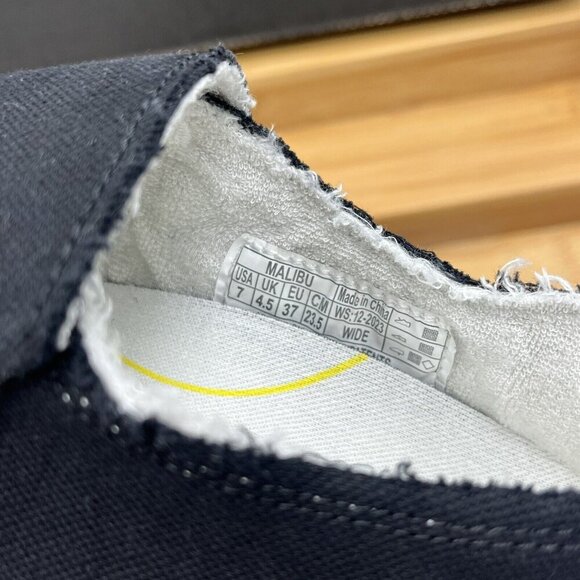 VIONIC Woman's Beach Slip On/In Black Denim Size 7 WIDE/Frayed Edge/Casual - Picture 9 of 13